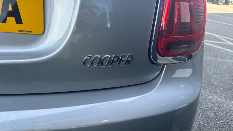 MINI Hatchback 1.5 Cooper Classic II 5dr Auto Petrol Hatchback